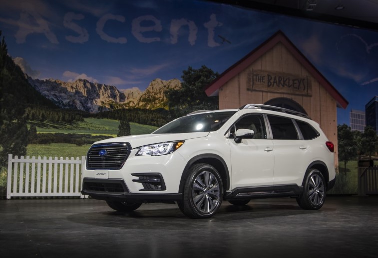 2019 Subaru Ascent resim galerisi (30.11.2017)
