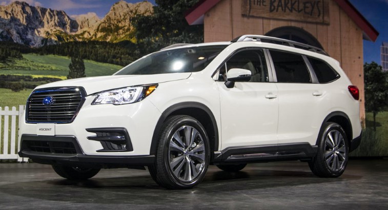 2019 Subaru Ascent resim galerisi (30.11.2017)