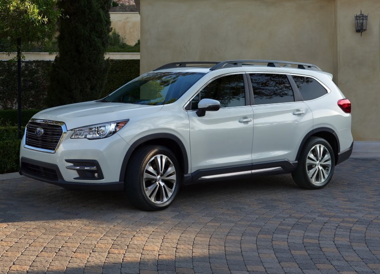 2019 Subaru Ascent resim galerisi (30.11.2017)