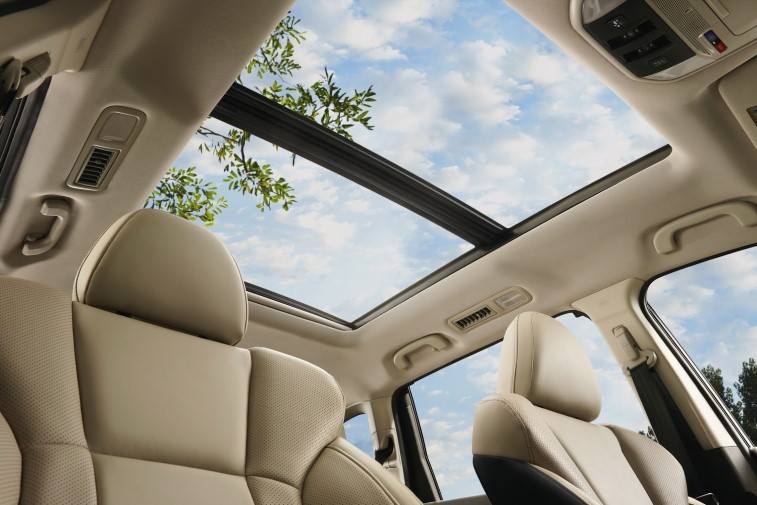 2019 Subaru Ascent resim galerisi (30.11.2017)
