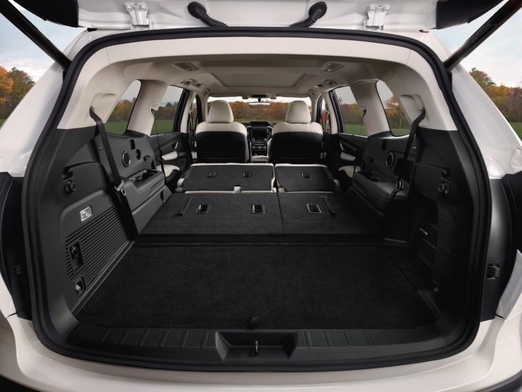2019 Subaru Ascent resim galerisi (30.11.2017)