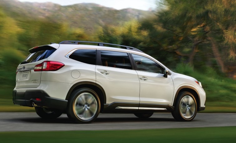 2019 Subaru Ascent resim galerisi (30.11.2017)