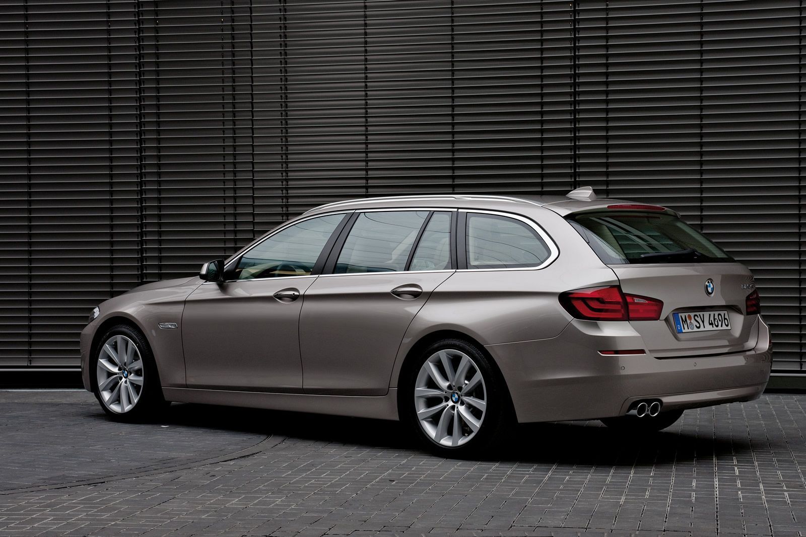 BMW 5 TOURING GALER
