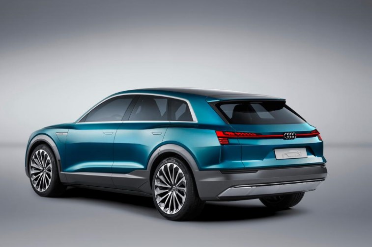 2018 Audi e-tron SUV resim galerisi (15.12.2017)