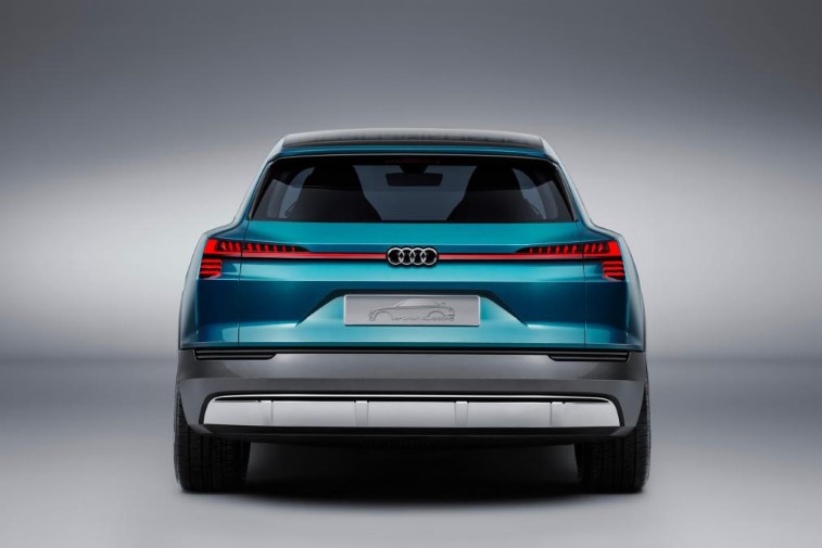 2018 Audi e-tron SUV resim galerisi (15.12.2017)