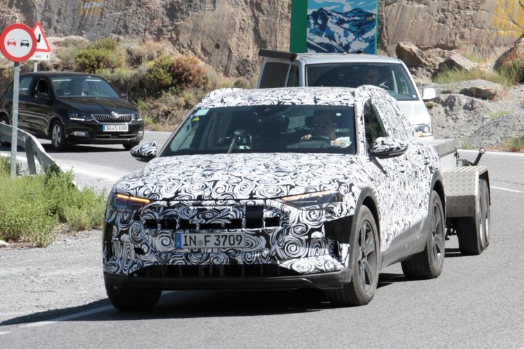 2018 Audi e-tron SUV resim galerisi (15.12.2017)