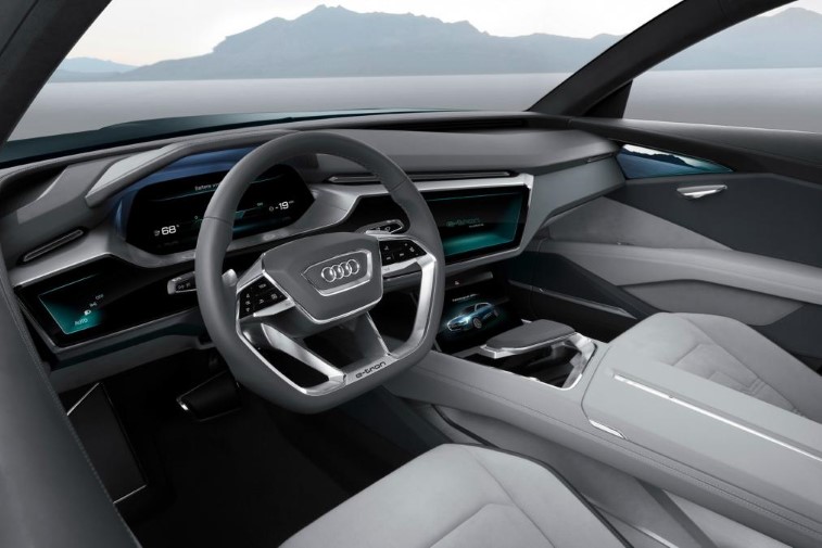 2018 Audi e-tron SUV resim galerisi (15.12.2017)