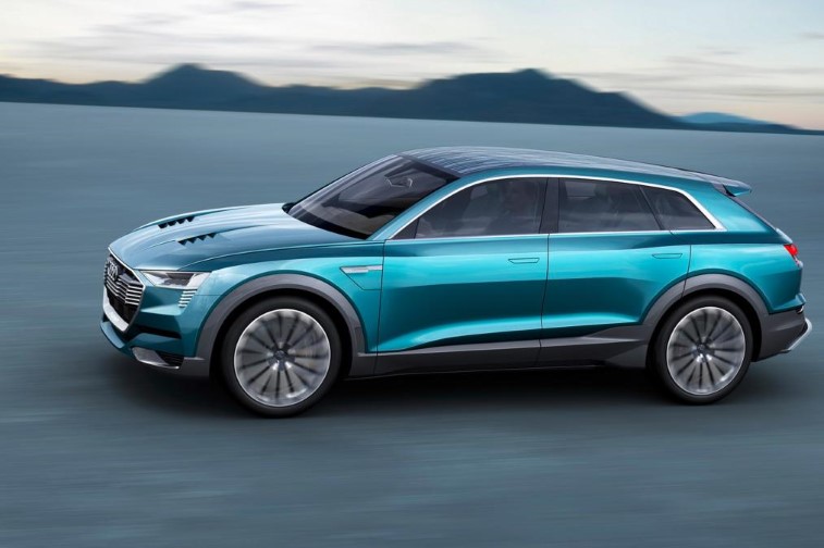 2018 Audi e-tron SUV resim galerisi (15.12.2017)