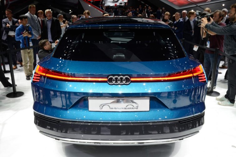 2018 Audi e-tron SUV resim galerisi (15.12.2017)