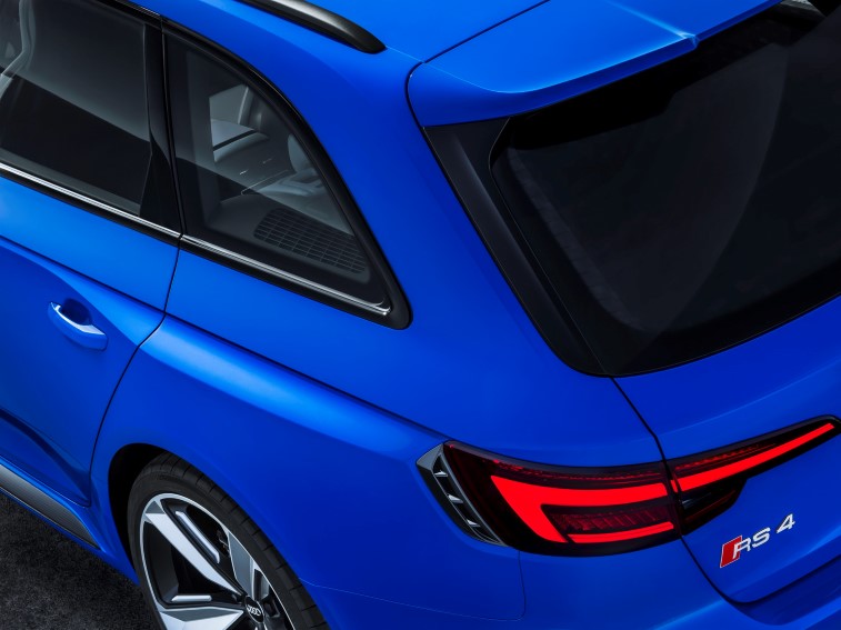 2018 Audi RS4 Avant resim galerisi (18.12.2017)