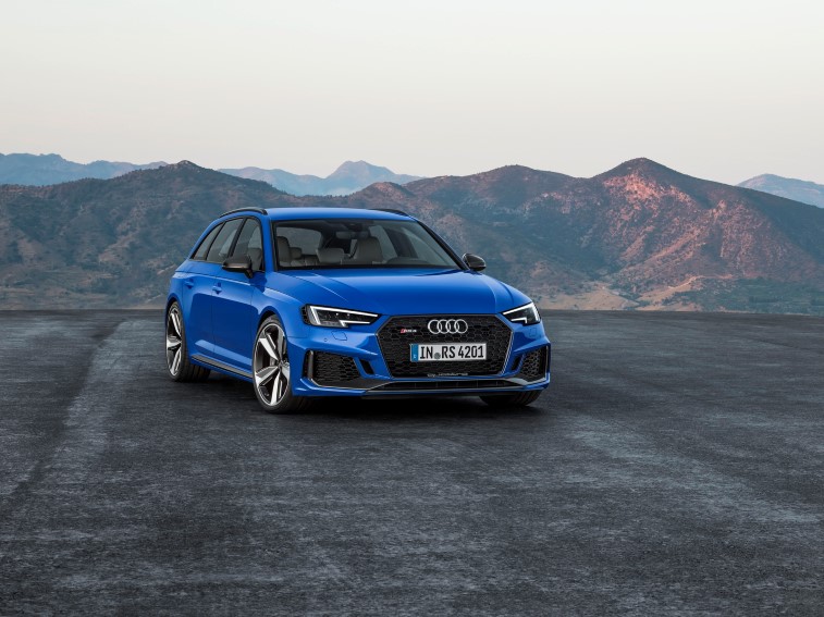 2018 Audi RS4 Avant resim galerisi (18.12.2017)