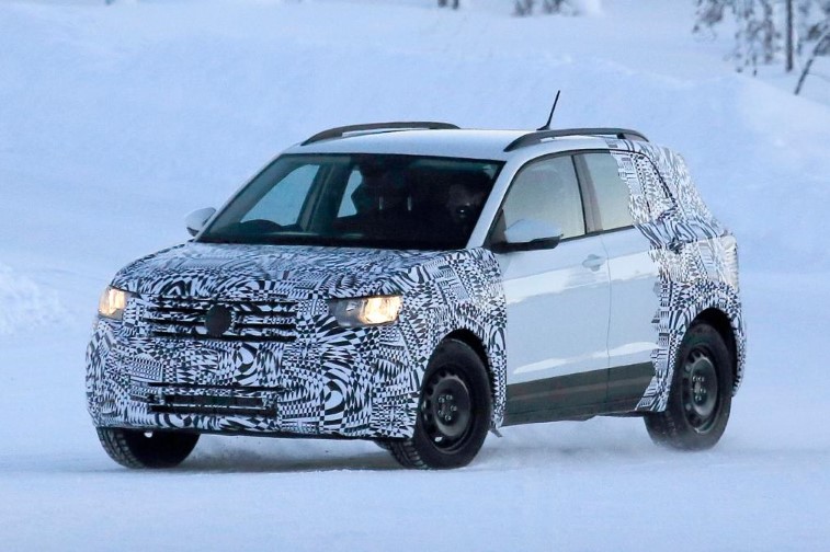 Volkswagen T-Cross SUV resim galerisi (18.12.2017)