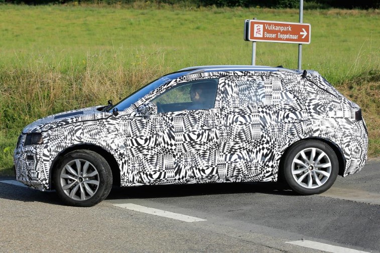 Volkswagen T-Cross SUV resim galerisi (18.12.2017)