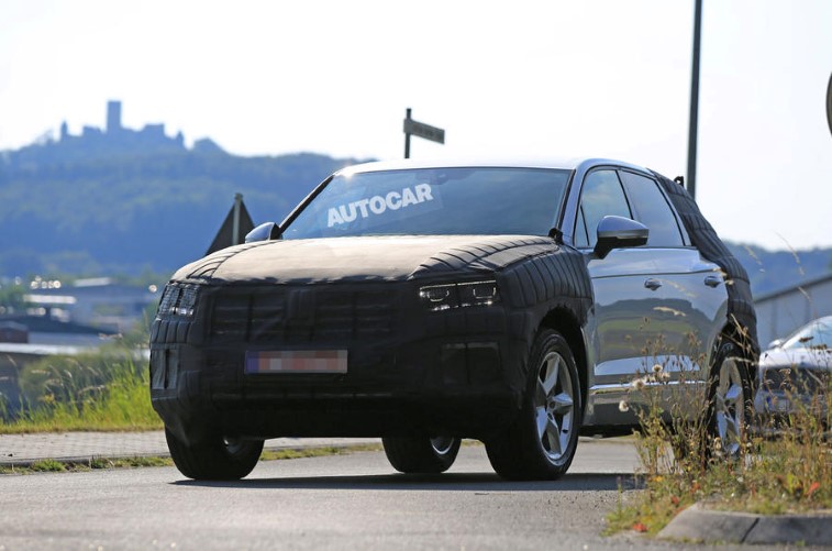 2018 Volkswagen Touareg resim galerisi (19.12.2017)
