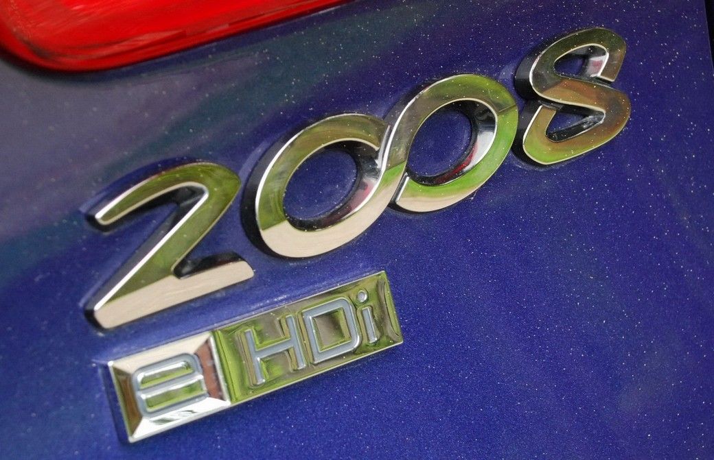 YEN PEUGEOT 2008 AVRUPA'DA YOLLARDA RESM GALERS