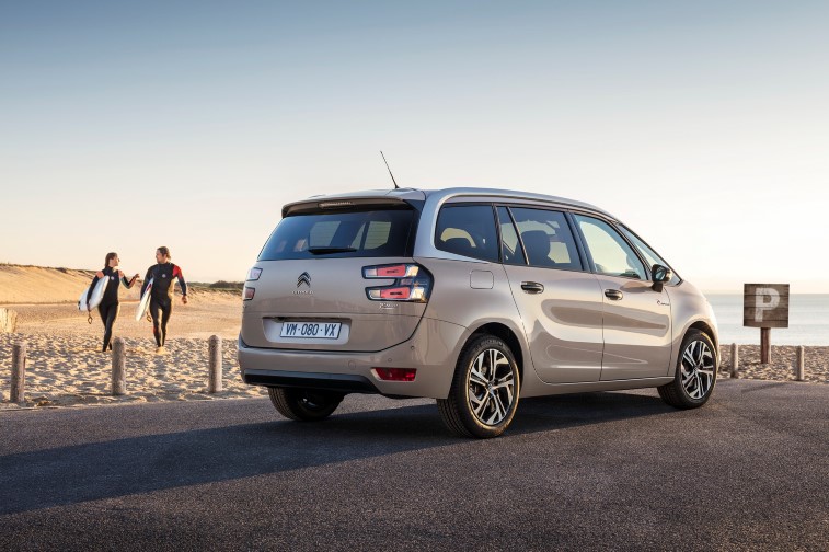 Citroen C4 Picasso ve Grand C4 Picasso Rip Curl versiyonlar resim galerisi (05.01.2018)