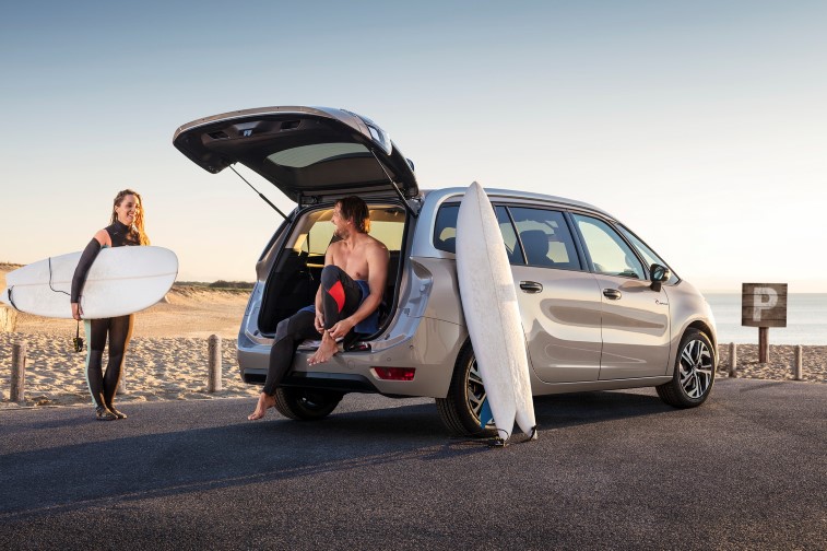 Citroen C4 Picasso ve Grand C4 Picasso Rip Curl versiyonlar resim galerisi (05.01.2018)