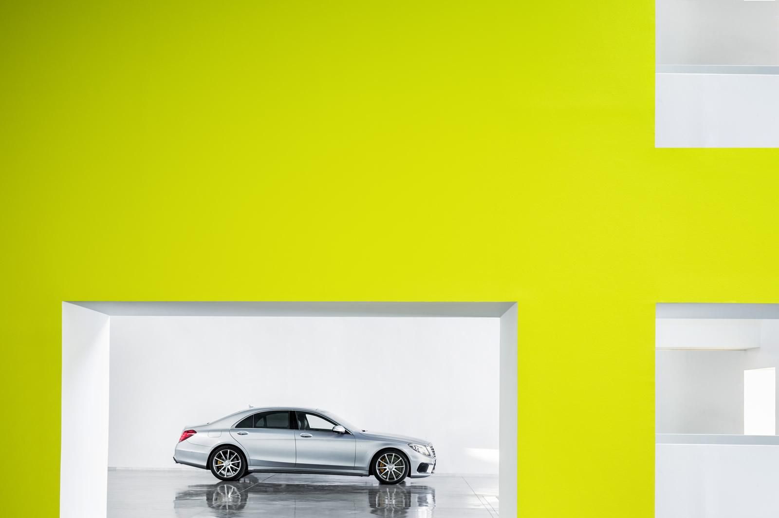 YEN MERCEDES S63 AMG RESM FOTORAF GALERS