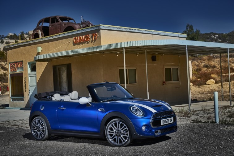 2019 MINI hatchback ve cabriolet (MINI Convertible) resim galerisi (11.01.2018)