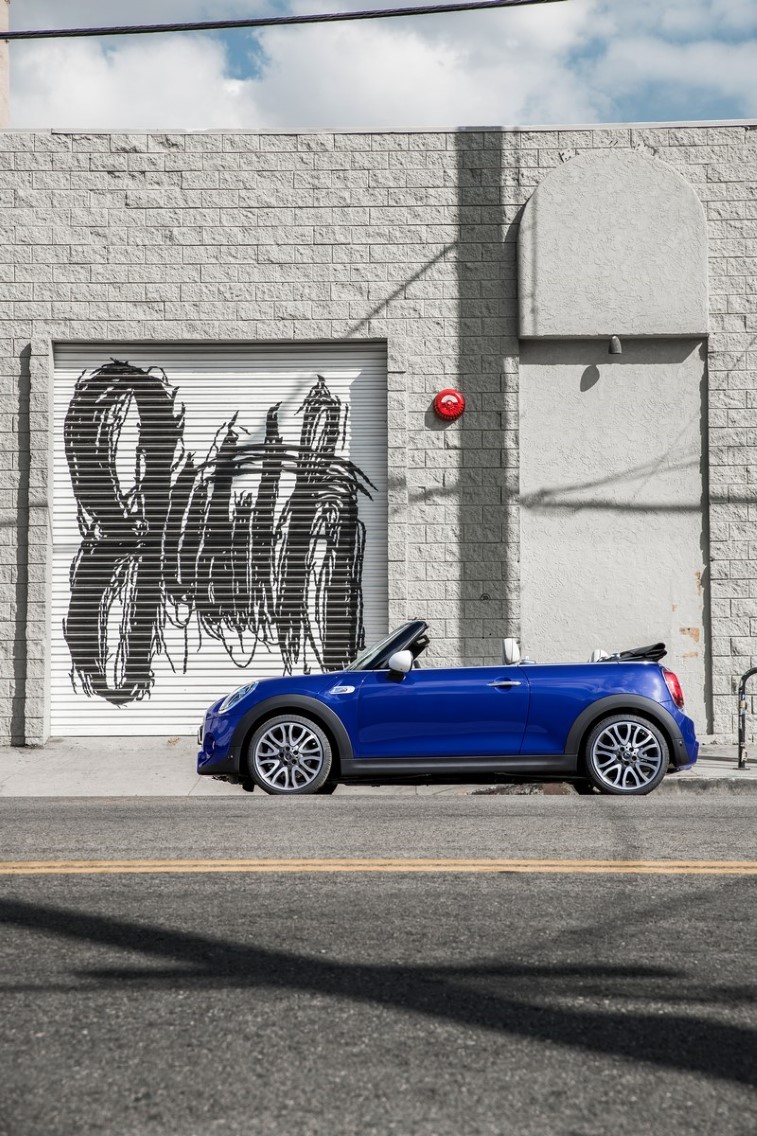 2019 MINI hatchback ve cabriolet (MINI Convertible) resim galerisi (11.01.2018)