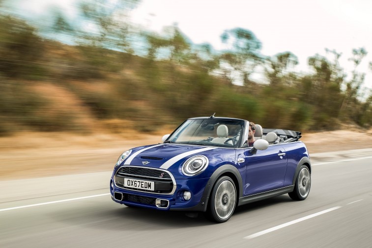 2019 MINI hatchback ve cabriolet (MINI Convertible) resim galerisi (11.01.2018)