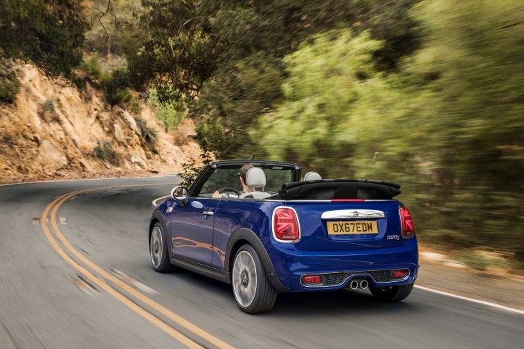 2019 MINI hatchback ve cabriolet (MINI Convertible) resim galerisi (11.01.2018)