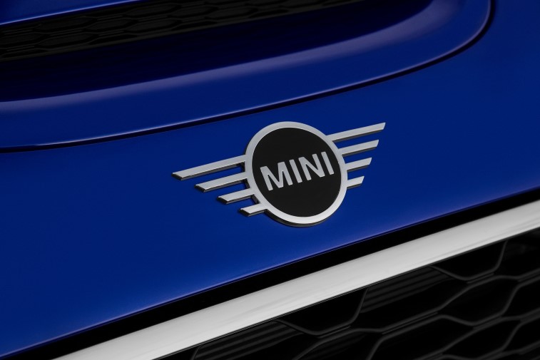 2019 MINI hatchback ve cabriolet (MINI Convertible) resim galerisi (11.01.2018)