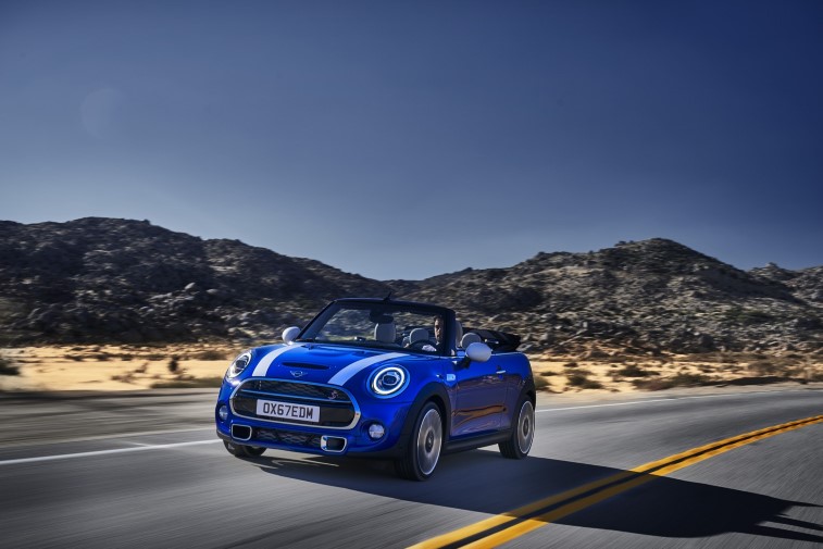 2019 MINI hatchback ve cabriolet (MINI Convertible) resim galerisi (11.01.2018)