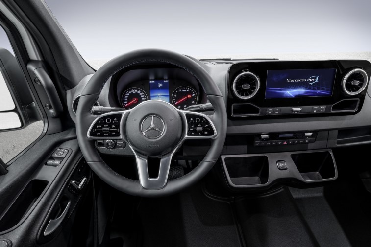 2019 Mercedes-Benz Sprinter resim galerisi (31.01.2018)