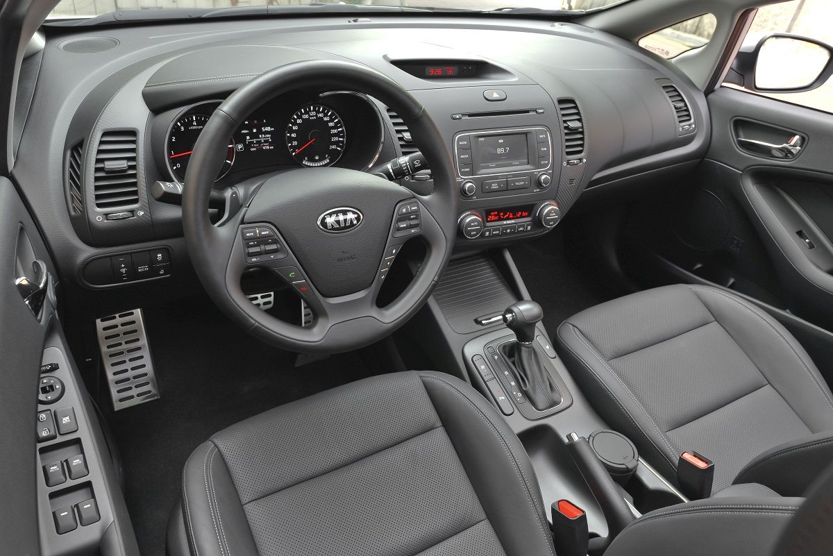 YEN KA CEE'D SEDAN; CERATO RESM GALERS 2