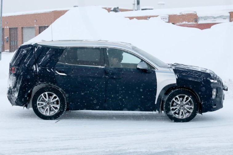 Yeni Hyundai Santa Fe resim galerisi (02.02.2018)