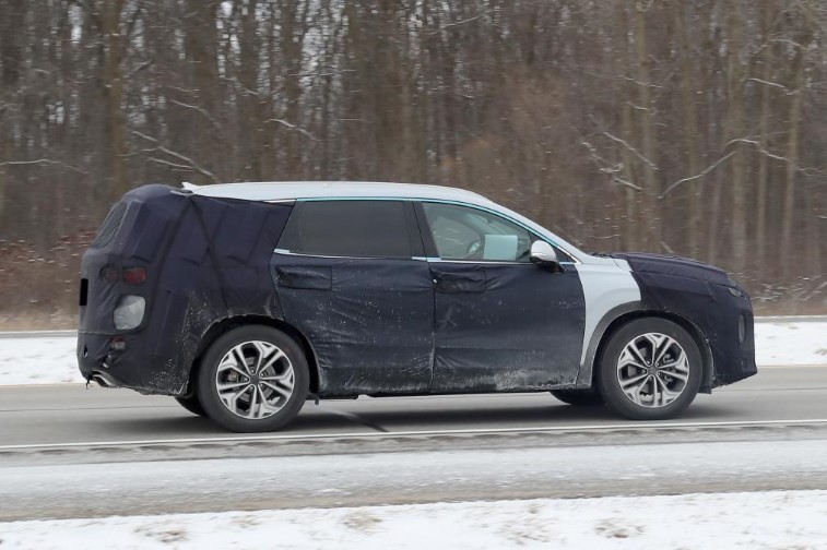 Yeni Hyundai Santa Fe resim galerisi (02.02.2018)
