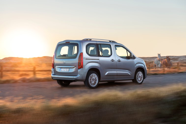 Yeni 2018 Opel Combo Life MPV resim galerisi (20.02.2018)