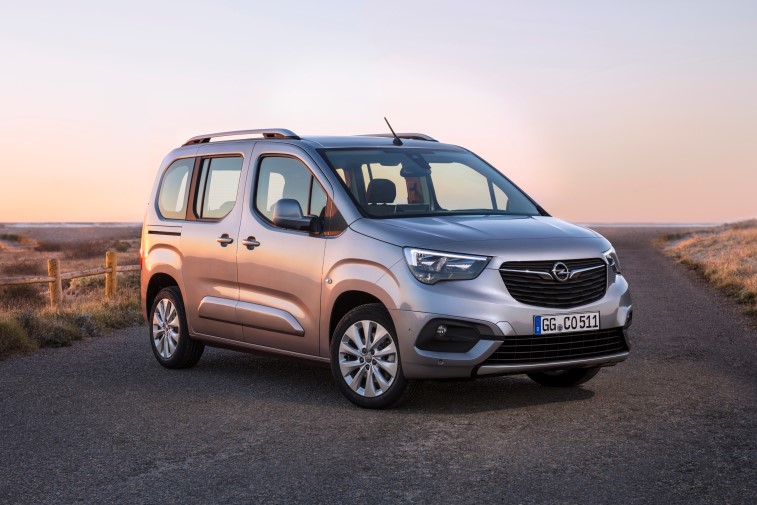 Yeni 2018 Opel Combo Life MPV resim galerisi (20.02.2018)