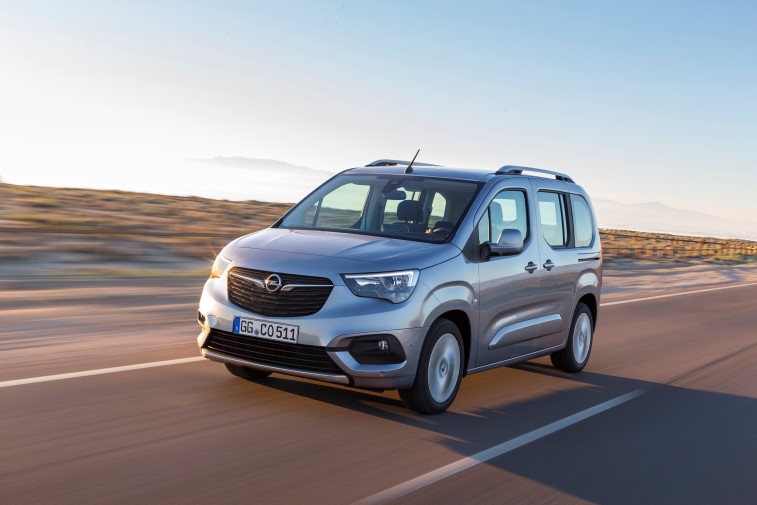 Yeni 2018 Opel Combo Life MPV resim galerisi (20.02.2018)