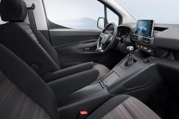 Yeni 2018 Opel Combo Life MPV resim galerisi (20.02.2018)
