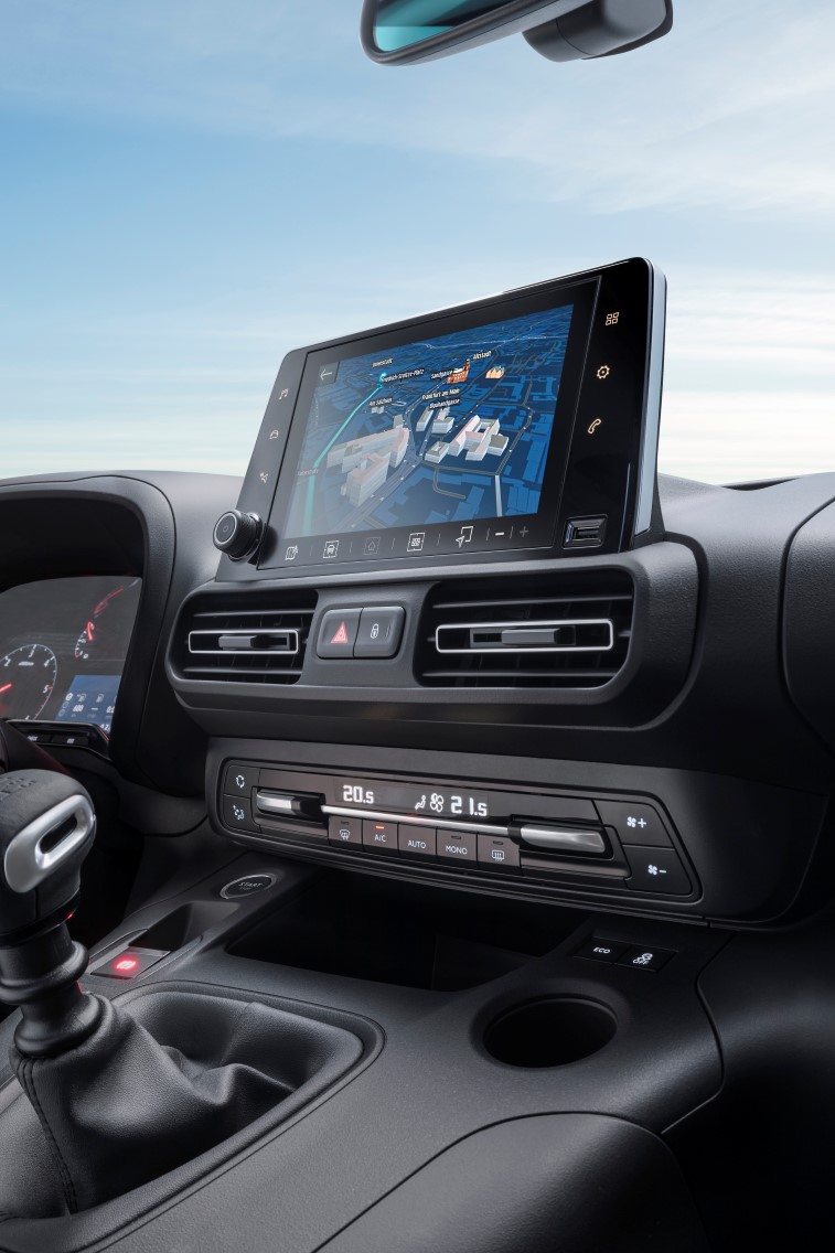 Yeni 2018 Opel Combo Life MPV resim galerisi (20.02.2018)