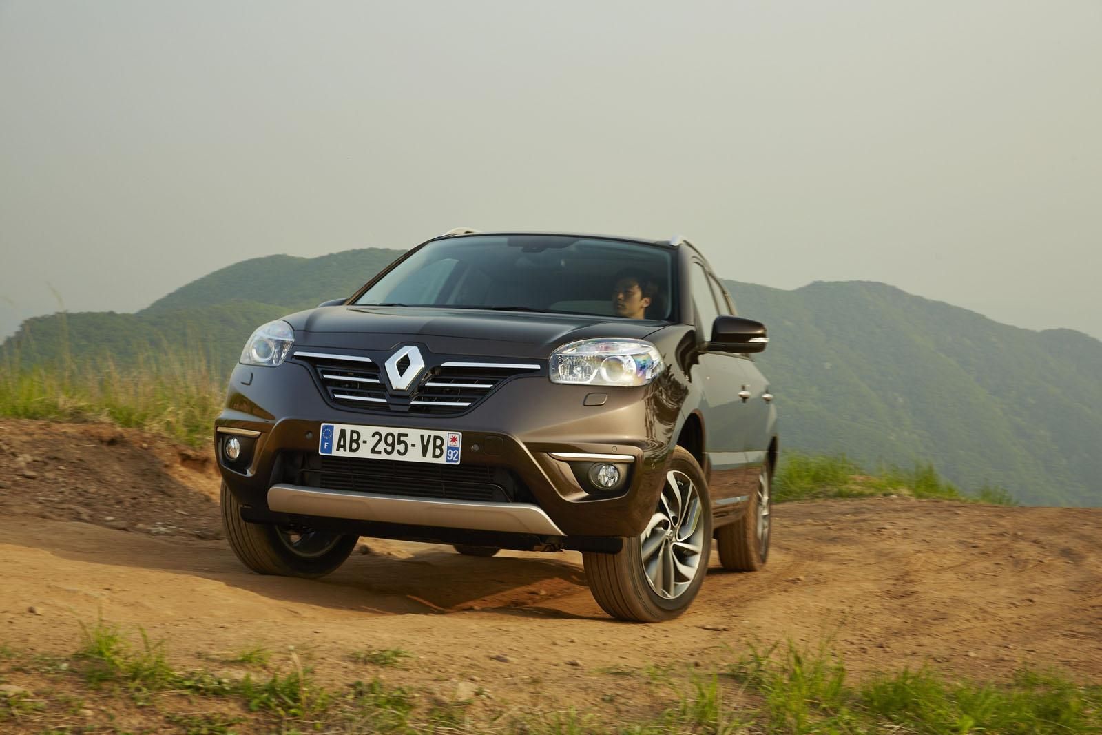 YEN MAKYAJLI 2014 RENAULT KOLEOS GALER