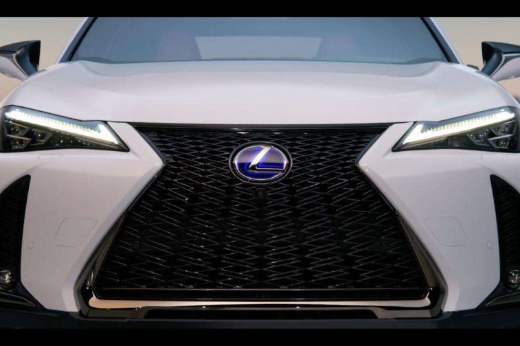 Yeni 2018 Lexus UX resim galerisi (28.02.2018)