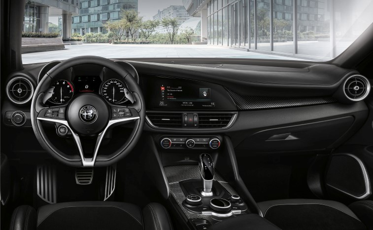 Alfa Romeo Cenevre modelleri (Giulia ve Stelvio Nurburgring Versiyonlar ile 4C zel Modelleri) resim galerisi (02.03.2018)