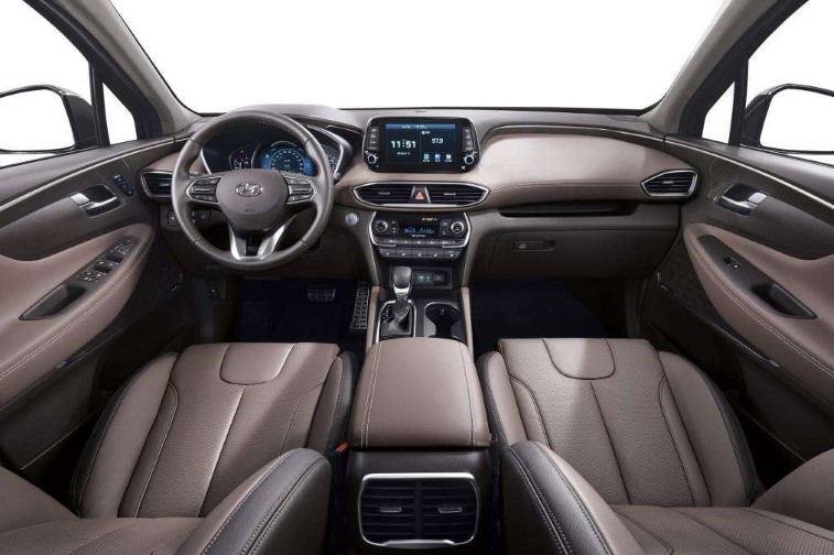2018 Hyundai Santa Fe SUV resim galerisi (02.03.2018)