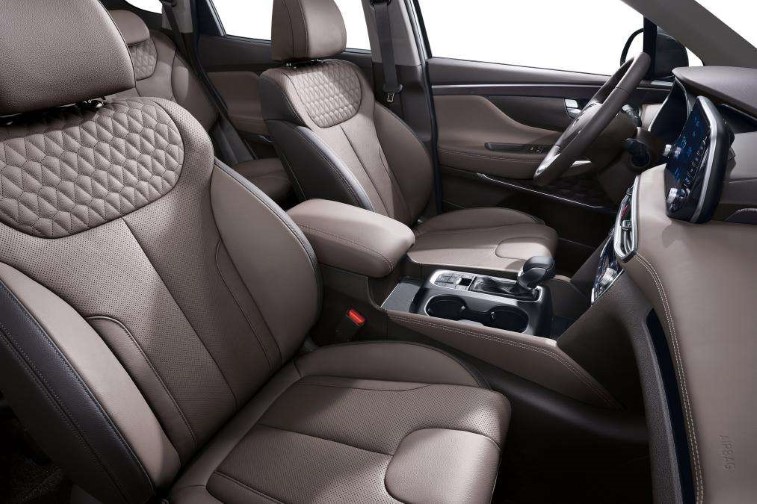 2018 Hyundai Santa Fe SUV resim galerisi (02.03.2018)