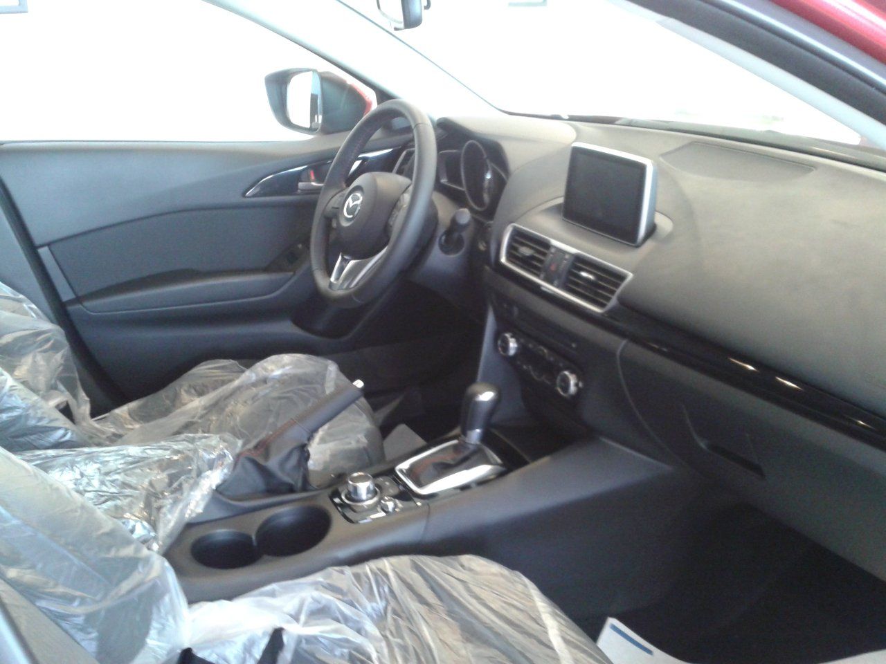 YEN NESL 2014 MAZDA 3 TRKYE'DE RESM GALERS