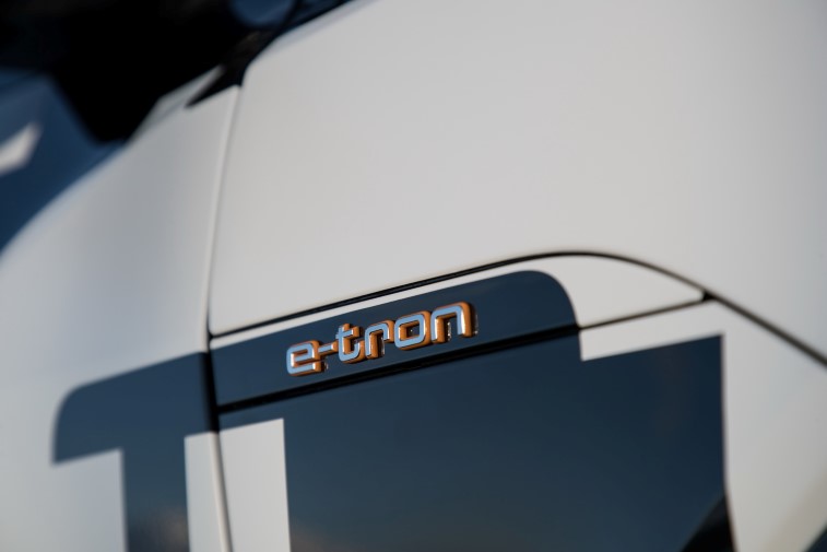 Audi E-Tron prototip resim galerisi (Cenevre) (08.03.2018)