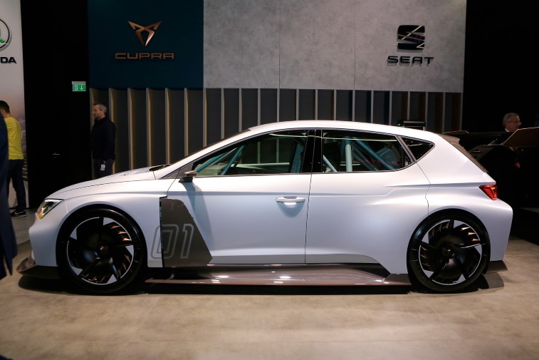 Cupra e-Racer resim galerisi (Cenevreden fotoraflar)