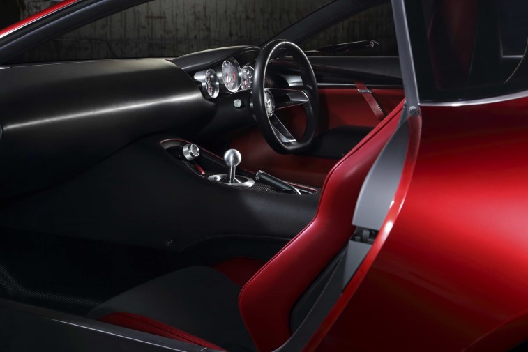 Mazda RX-VISION ve RX-VISION COUPE resim galerisi (11.03.2018)