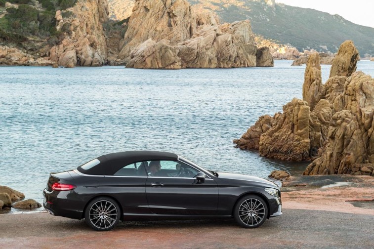 Mercedes C-Serisi Coupe ve Cabrio resim galerisi (22.03.2018)