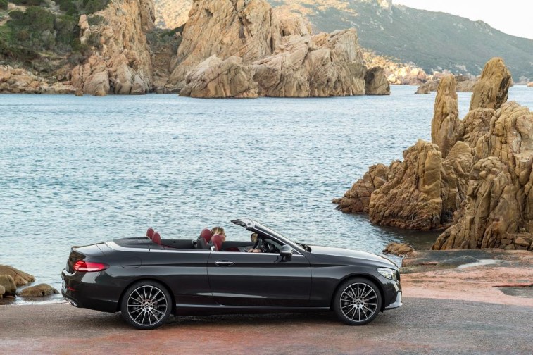 Mercedes C-Serisi Coupe ve Cabrio resim galerisi (22.03.2018)