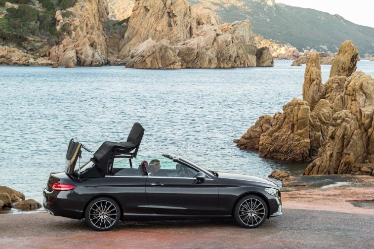 Mercedes C-Serisi Coupe ve Cabrio resim galerisi (22.03.2018)
