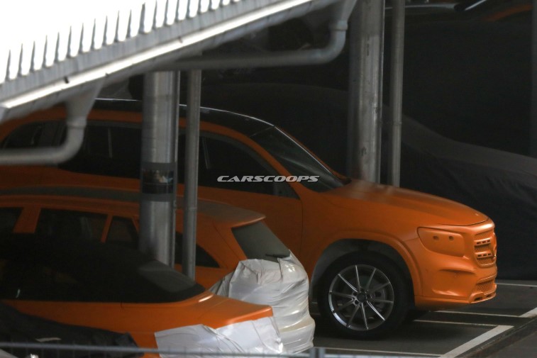 Yeni Mercedes-Benz GLB resim galerisi (27.03.2018)